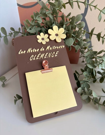 Porte-Bloc Notes Personnalisé "Fleurs" – Le Cadeau de Fin d’Année Idéal pour Maître(sse), ATSEM & Nounou